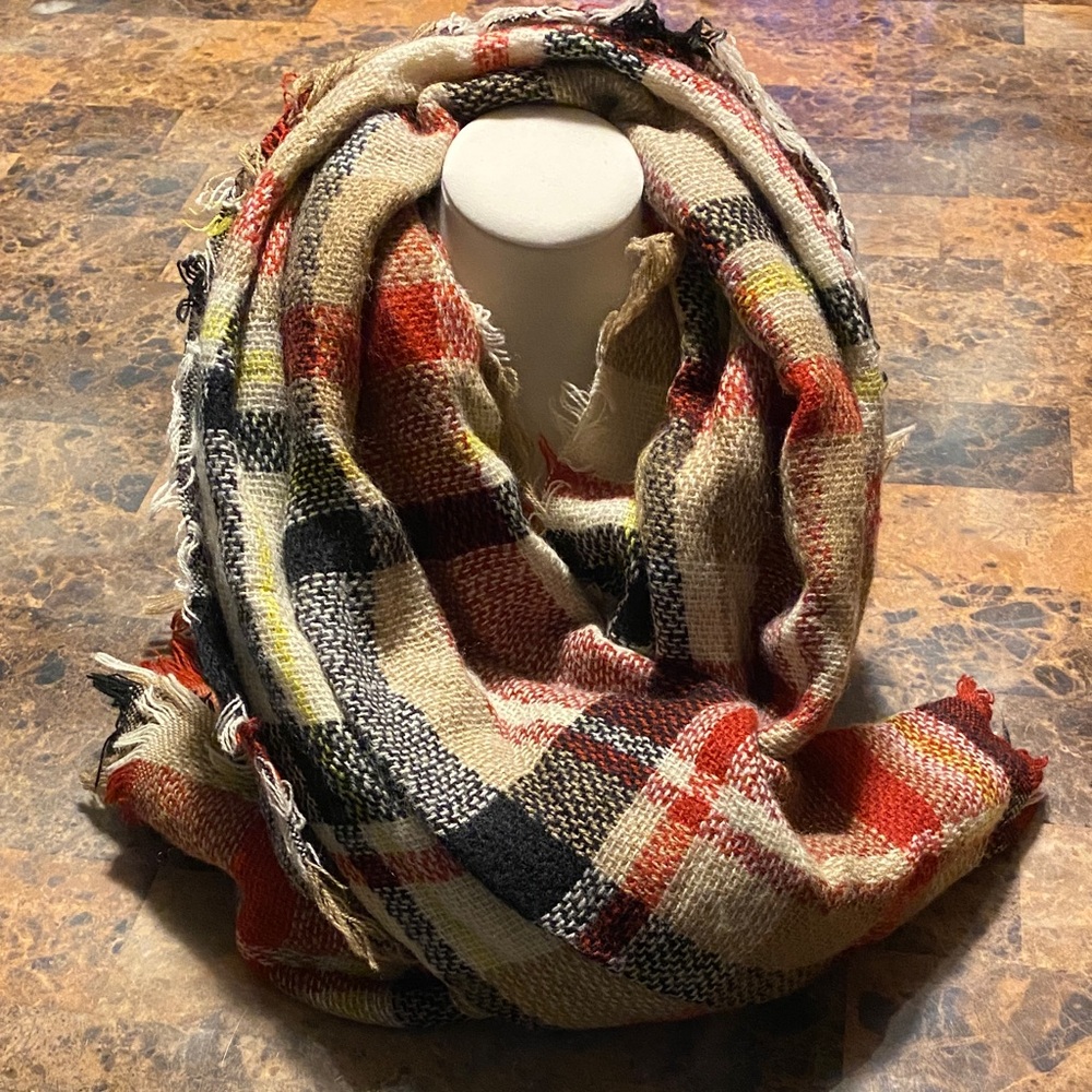 🧣Large Plaid Fringe Scarf